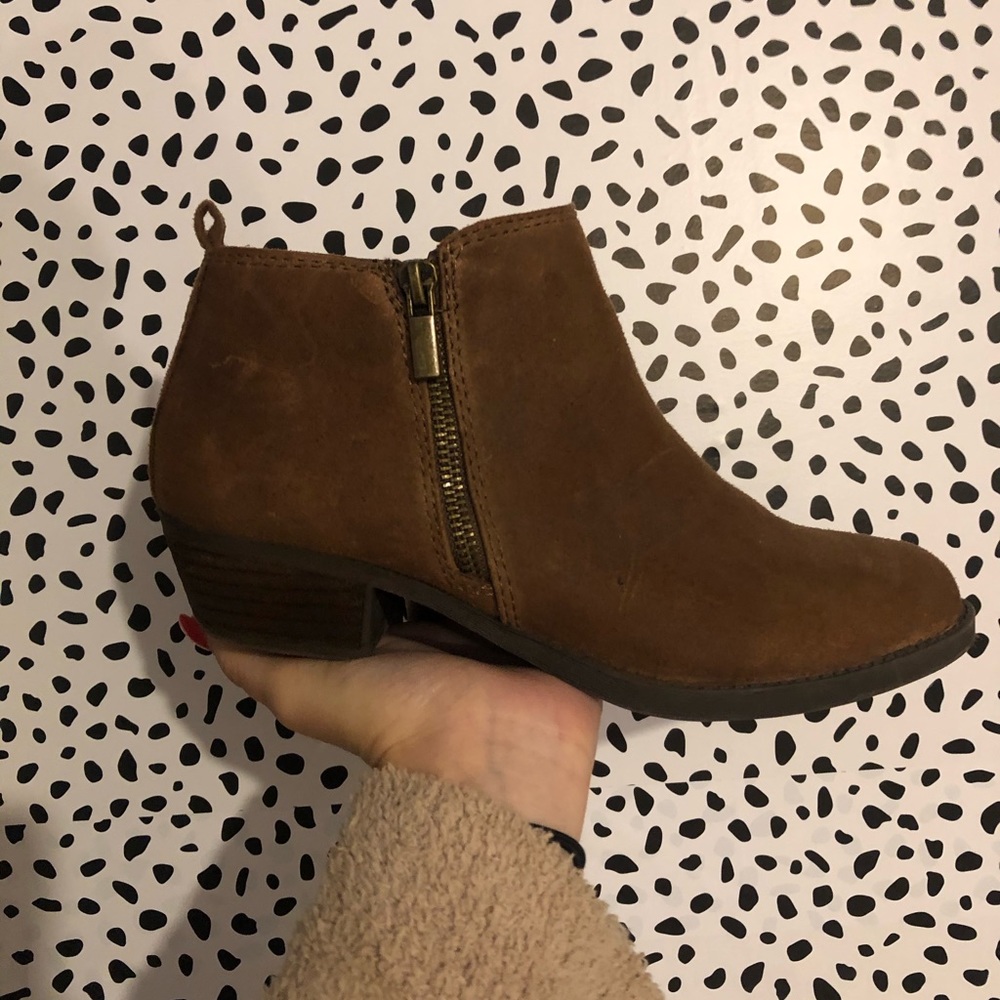 Women’s soft leather booties